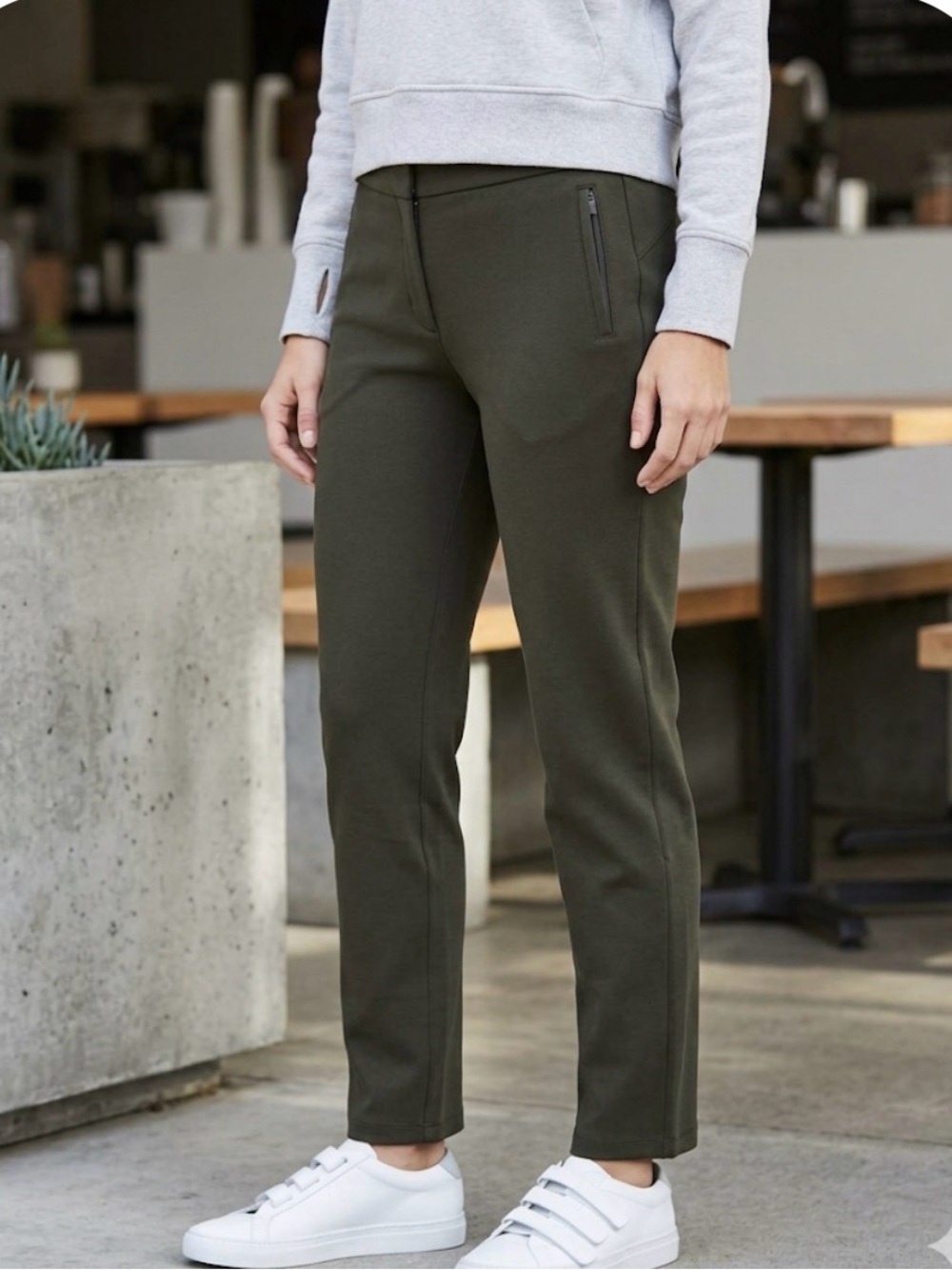 🔥 Lululemon On The Move Pant *Ponte 28" Dark Olive Green Size 14 Flattering